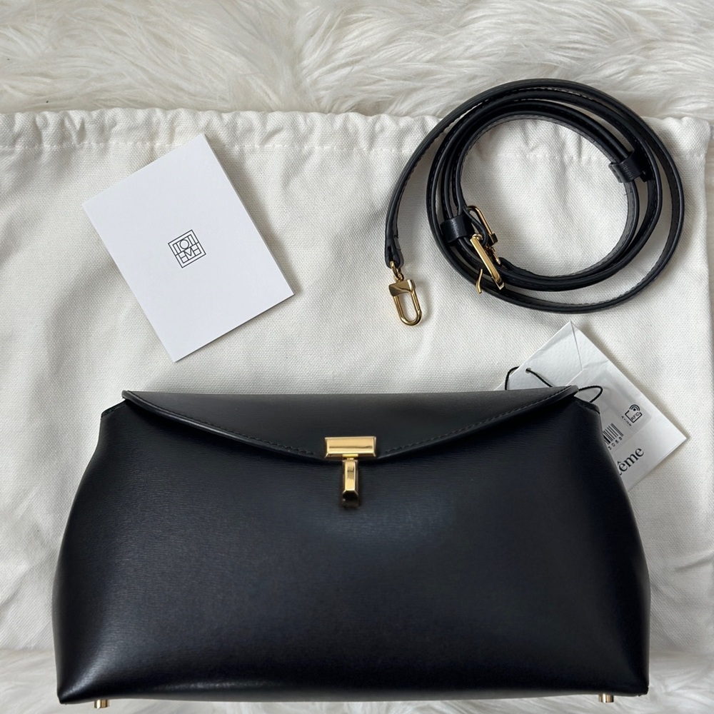 Excellent Authentic Toteme Black T-Lock Leather Clutch
